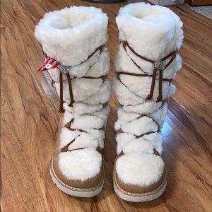 Birkenstock Women’s Nuuk Suede Leather/Fur Boot.